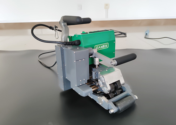 Zgrzewarka klinowa do geomembran HDPE 1.0-4.0mm CX700 pełna moc 2400W