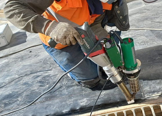 Zgrzewarka do wytłaczania Hdpe Swt-Ns610b do geomembran Soldar