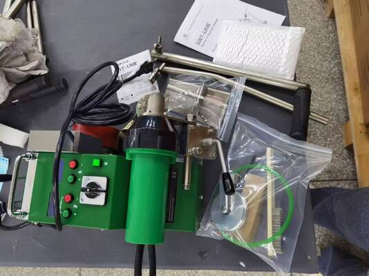 2800W SWT-UME Maszyna do spawania na gorącym powietrzu dla banerów PVC o średnicy 0,8-1,2 mm i prześcieradła ze spawaniem nakładającym się na siebie/hemowym/liniowym